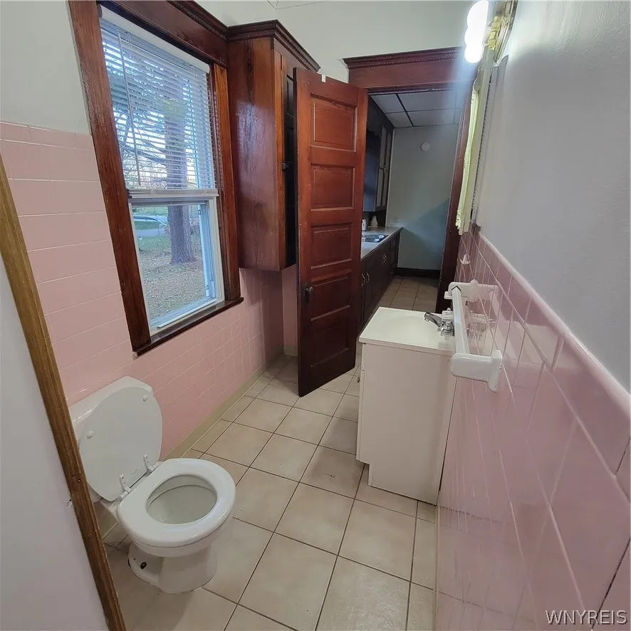 7311 Milestrip Road, Orchard Park, New York 14127, Orchard Park, New York 14127, 4 Bedroom Bedrooms, 12 Room Rooms,3 BathroomBathrooms,Residential,For Sale,7311 Milestrip Road, Orchard Park, New York 14127,0,B1724120