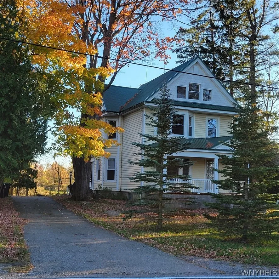 7311 Milestrip Road, Orchard Park, New York 14127, Orchard Park, New York 14127, 4 Bedroom Bedrooms, 12 Room Rooms,3 BathroomBathrooms,Residential,For Sale,7311 Milestrip Road, Orchard Park, New York 14127,0,B1724120