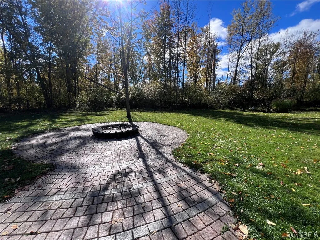 5473 Maelou Drive, Hamburg, New York 14075, Hamburg, New York 14075, 3 Bedroom Bedrooms, 7 Room Rooms,2 BathroomBathrooms,Residential,For Sale,5473 Maelou Drive, Hamburg, New York 14075,0,B1724424