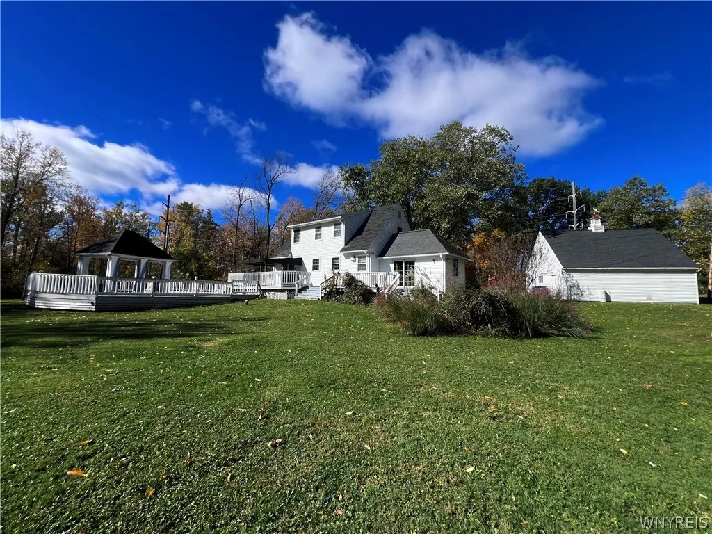 5473 Maelou Drive, Hamburg, New York 14075, Hamburg, New York 14075, 3 Bedroom Bedrooms, 7 Room Rooms,2 BathroomBathrooms,Residential,For Sale,5473 Maelou Drive, Hamburg, New York 14075,0,B1724424