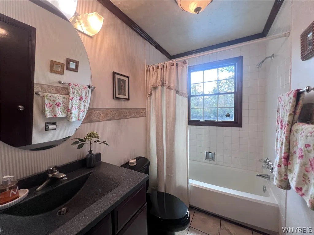 5473 Maelou Drive, Hamburg, New York 14075, Hamburg, New York 14075, 3 Bedroom Bedrooms, 7 Room Rooms,2 BathroomBathrooms,Residential,For Sale,5473 Maelou Drive, Hamburg, New York 14075,0,B1724424