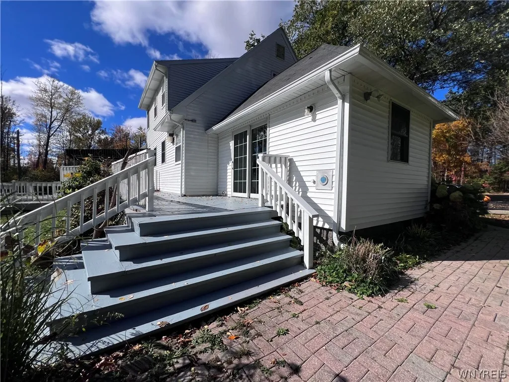5473 Maelou Drive, Hamburg, New York 14075, Hamburg, New York 14075, 3 Bedroom Bedrooms, 7 Room Rooms,2 BathroomBathrooms,Residential,For Sale,5473 Maelou Drive, Hamburg, New York 14075,0,B1724424