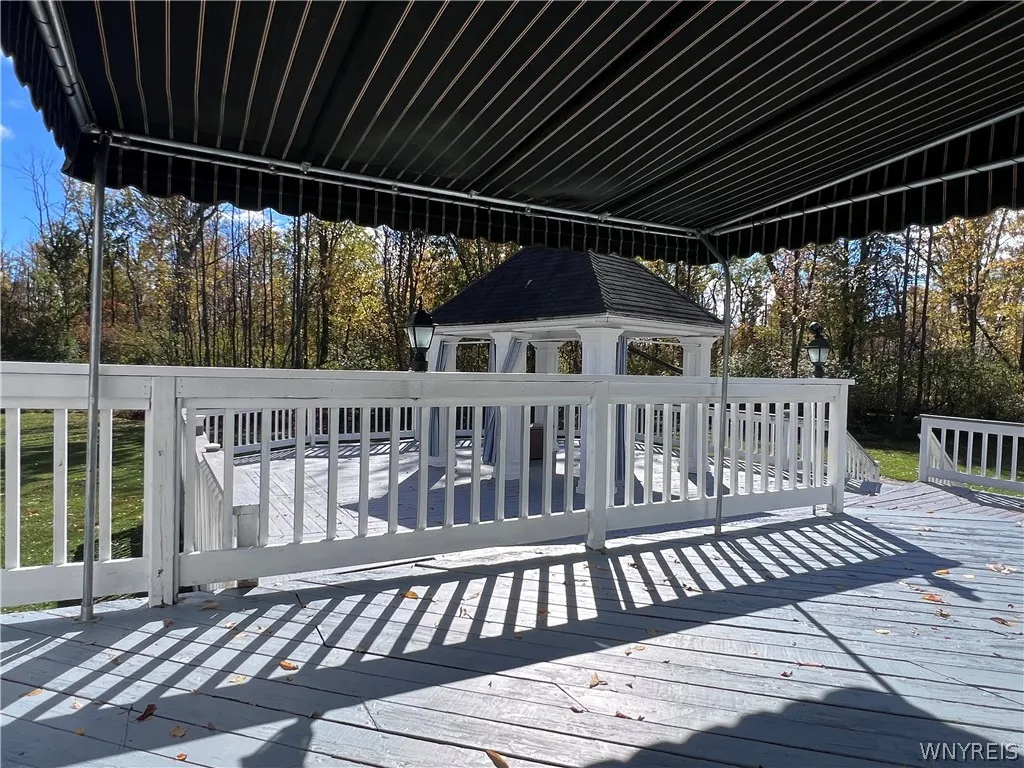 5473 Maelou Drive, Hamburg, New York 14075, Hamburg, New York 14075, 3 Bedroom Bedrooms, 7 Room Rooms,2 BathroomBathrooms,Residential,For Sale,5473 Maelou Drive, Hamburg, New York 14075,0,B1724424