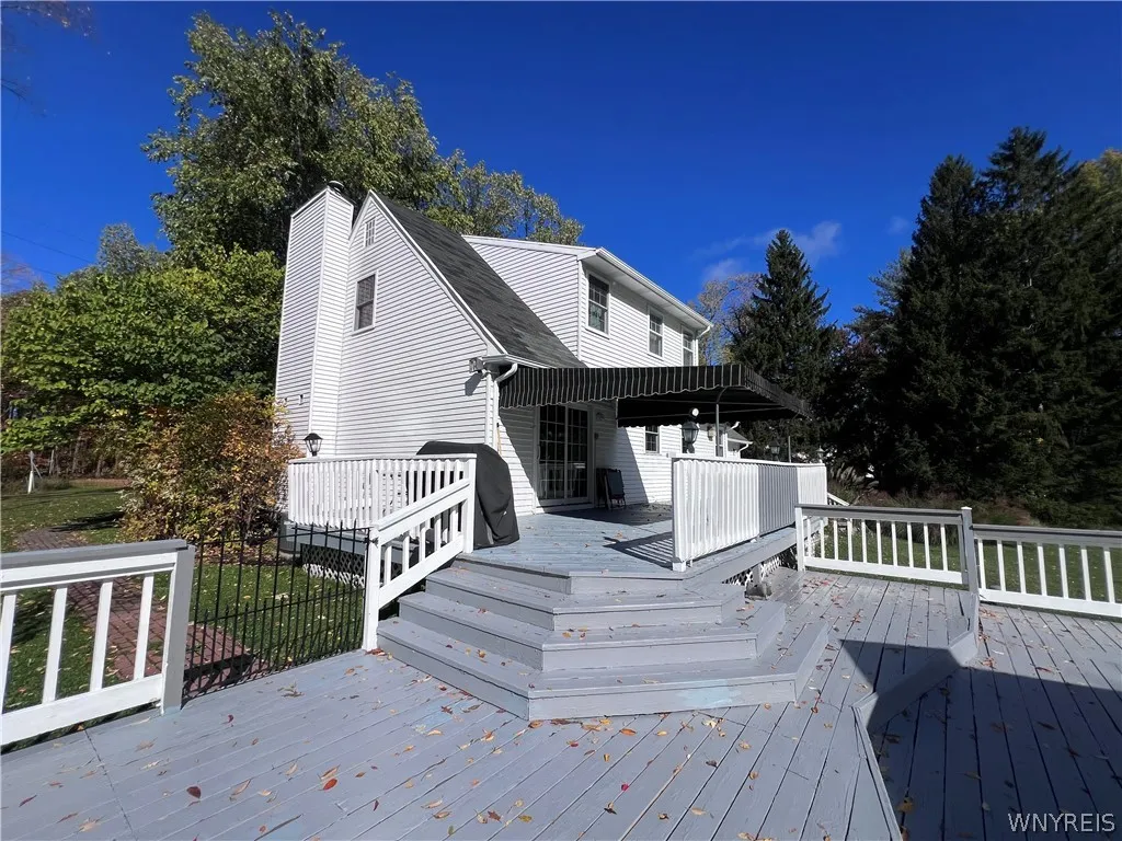 5473 Maelou Drive, Hamburg, New York 14075, Hamburg, New York 14075, 3 Bedroom Bedrooms, 7 Room Rooms,2 BathroomBathrooms,Residential,For Sale,5473 Maelou Drive, Hamburg, New York 14075,0,B1724424