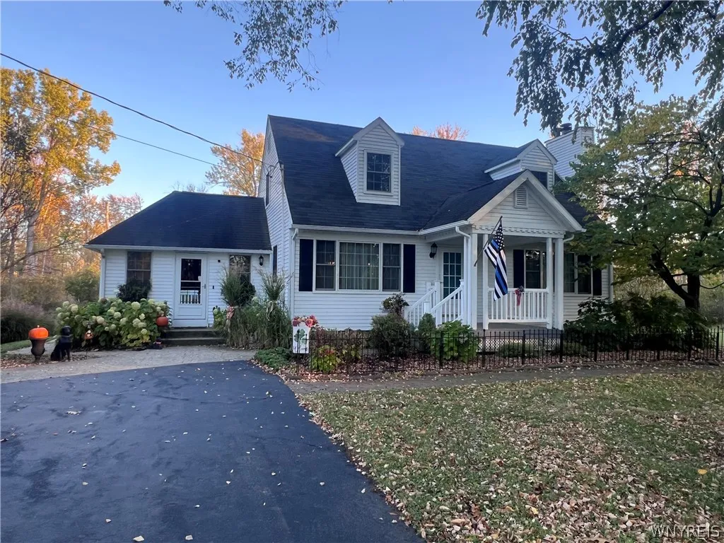5473 Maelou Drive, Hamburg, New York 14075, Hamburg, New York 14075, 3 Bedroom Bedrooms, 7 Room Rooms,2 BathroomBathrooms,Residential,For Sale,5473 Maelou Drive, Hamburg, New York 14075,0,B1724424