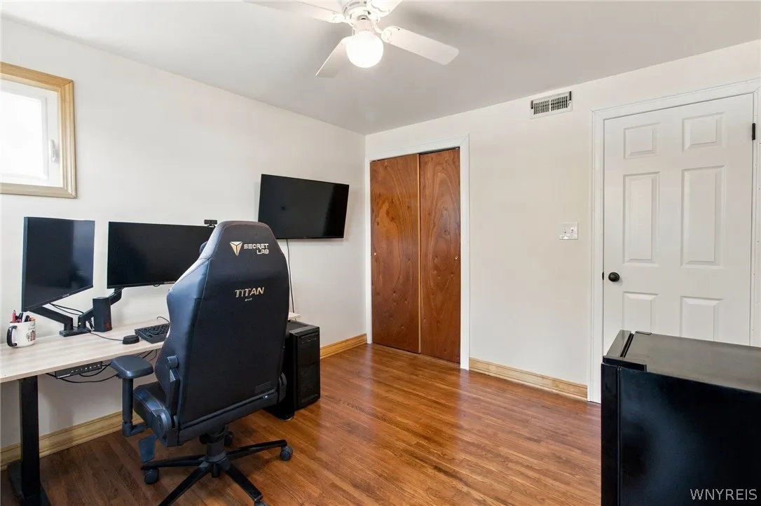708 Montrose Avenue, Tonawanda, New York 14223, Tonawanda, New York 14223, 2 Bedroom Bedrooms, 5 Room Rooms,1 BathroomBathrooms,Residential,For Sale,708 Montrose Avenue, Tonawanda, New York 14223,0,B1724472