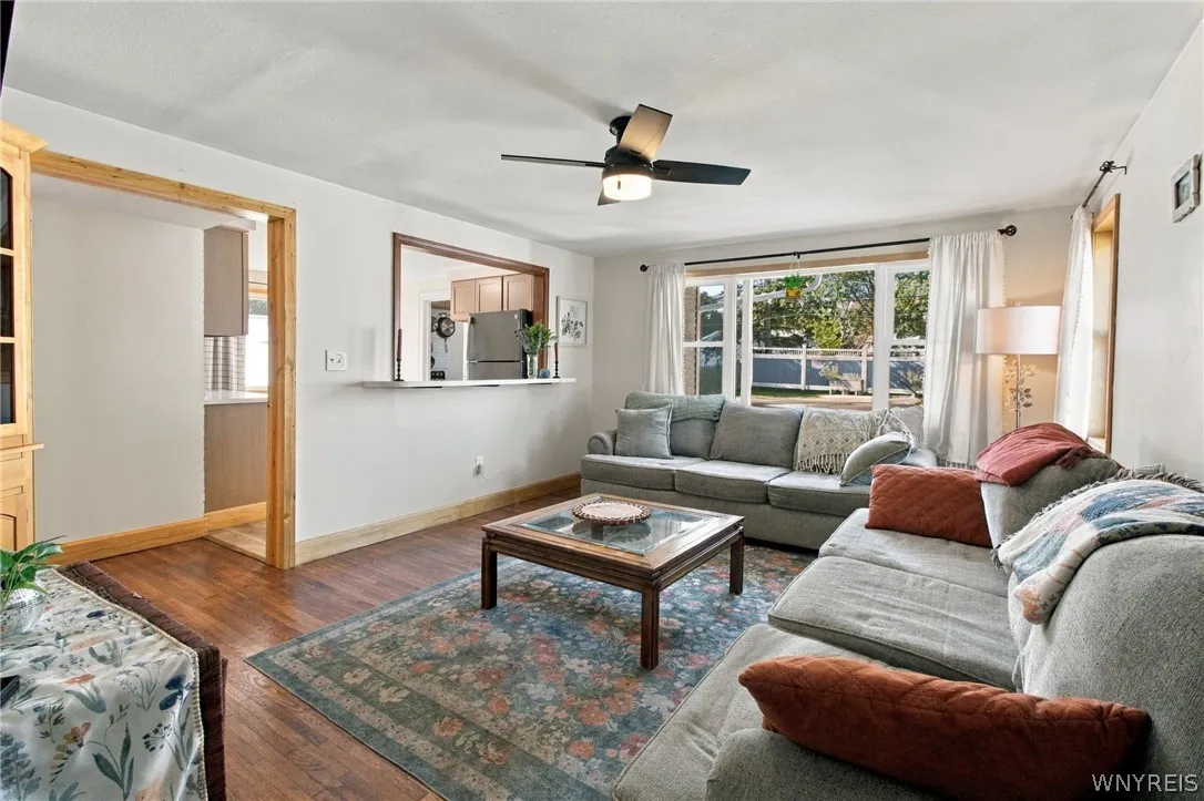 708 Montrose Avenue, Tonawanda, New York 14223, Tonawanda, New York 14223, 2 Bedroom Bedrooms, 5 Room Rooms,1 BathroomBathrooms,Residential,For Sale,708 Montrose Avenue, Tonawanda, New York 14223,0,B1724472