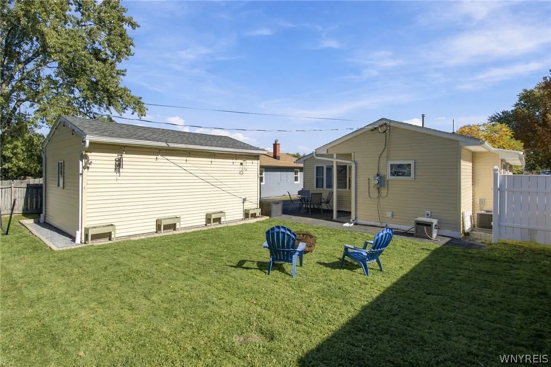 708 Montrose Avenue, Tonawanda, New York 14223, Tonawanda, New York 14223, 2 Bedroom Bedrooms, 5 Room Rooms,1 BathroomBathrooms,Residential,For Sale,708 Montrose Avenue, Tonawanda, New York 14223,0,B1724472