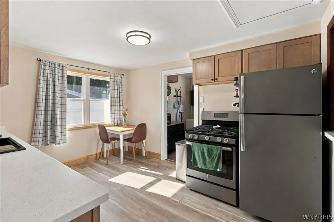 708 Montrose Avenue, Tonawanda, New York 14223, Tonawanda, New York 14223, 2 Bedroom Bedrooms, 5 Room Rooms,1 BathroomBathrooms,Residential,For Sale,708 Montrose Avenue, Tonawanda, New York 14223,0,B1724472