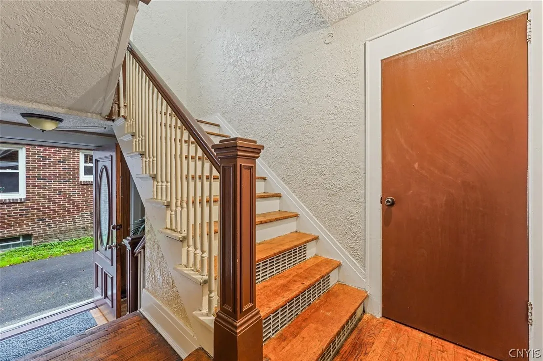 207 Fellows Ave Avenue, Syracuse, New York 13210, Syracuse, New York 13210, 6 Bedroom Bedrooms, ,2 BathroomBathrooms,Residential,For Sale,207 Fellows Ave Avenue, Syracuse, New York 13210,0,S1723193