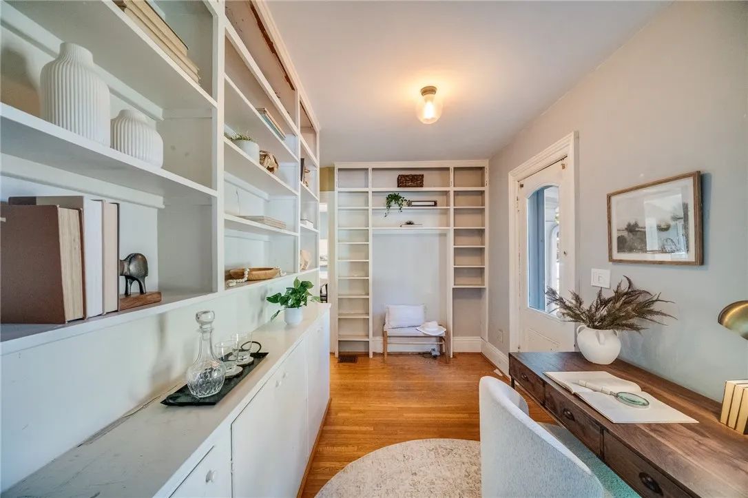 Built in bookshelves provide plenty of space for office supplies and books