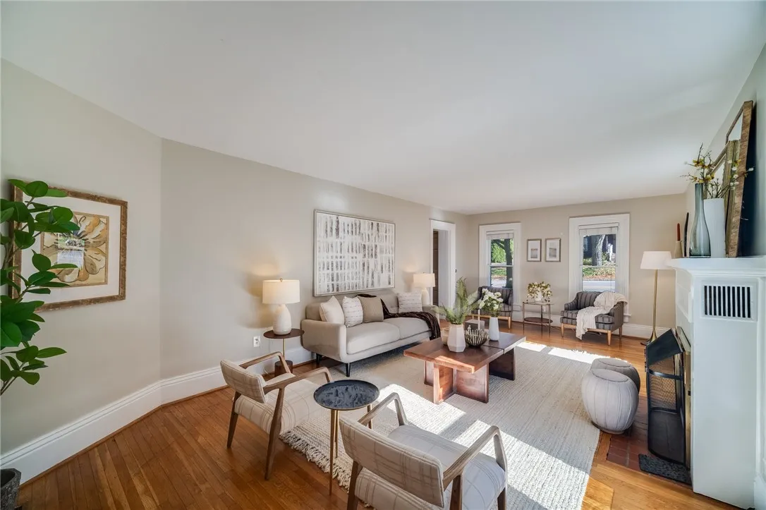 164 South Main Street, Perinton, New York 14450, Perinton, New York 14450, 4 Bedroom Bedrooms, 12 Room Rooms,2 BathroomBathrooms,Residential,For Sale,164 South Main Street, Perinton, New York 14450,0,R1723417