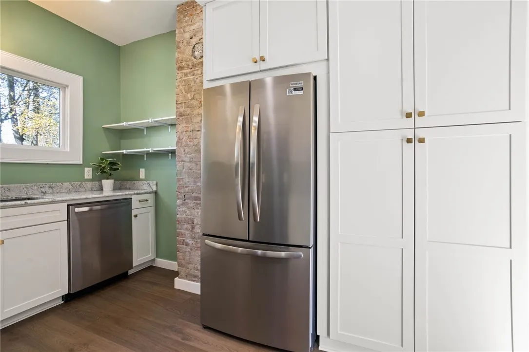 7 Hull Park, Batavia City, New York 14020, Batavia City, New York 14020, 3 Bedroom Bedrooms, 6 Room Rooms,2 BathroomBathrooms,Residential,For Sale,7 Hull Park, Batavia City, New York 14020,0,R1724520