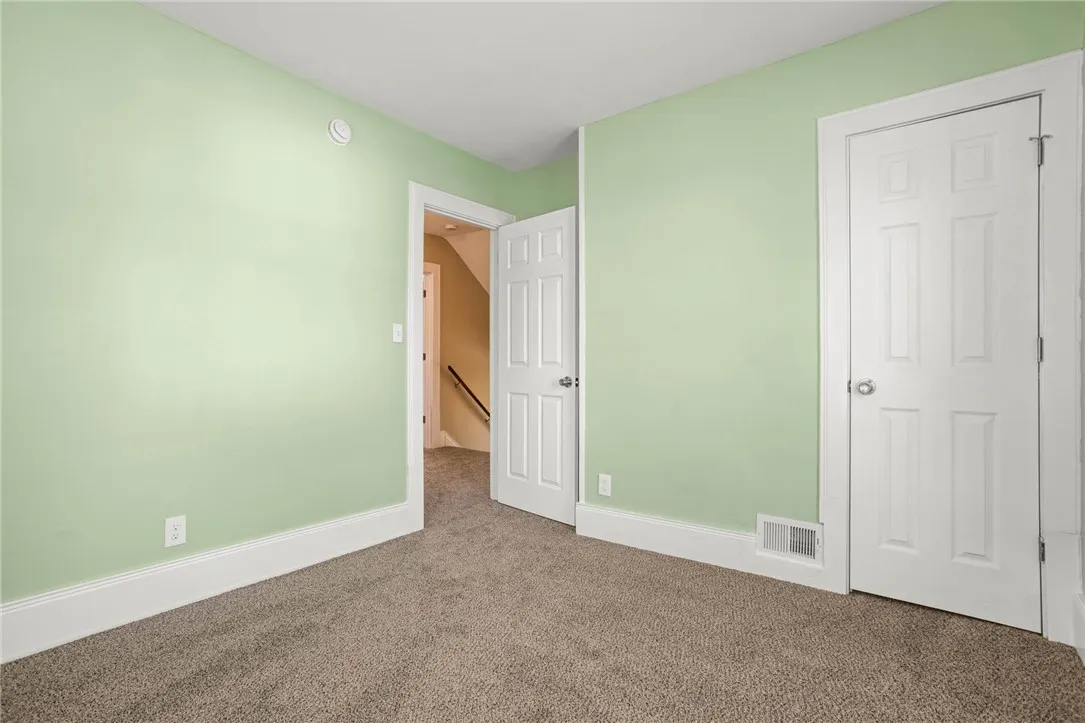 7 Hull Park, Batavia City, New York 14020, Batavia City, New York 14020, 3 Bedroom Bedrooms, 6 Room Rooms,2 BathroomBathrooms,Residential,For Sale,7 Hull Park, Batavia City, New York 14020,0,R1724520