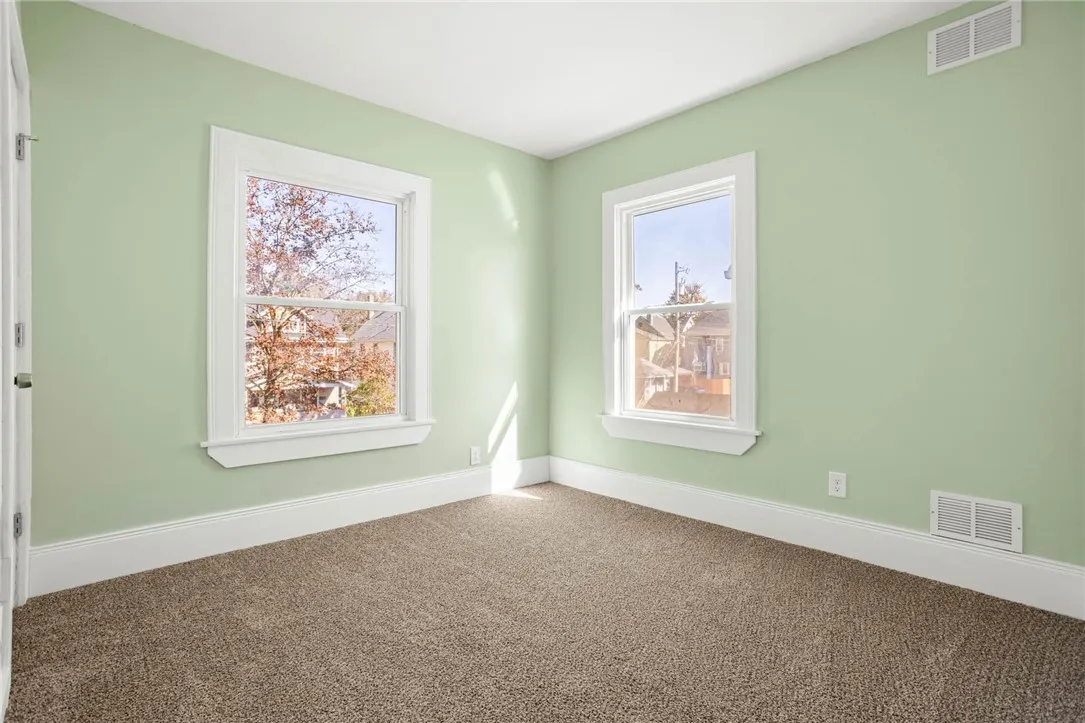 7 Hull Park, Batavia City, New York 14020, Batavia City, New York 14020, 3 Bedroom Bedrooms, 6 Room Rooms,2 BathroomBathrooms,Residential,For Sale,7 Hull Park, Batavia City, New York 14020,0,R1724520