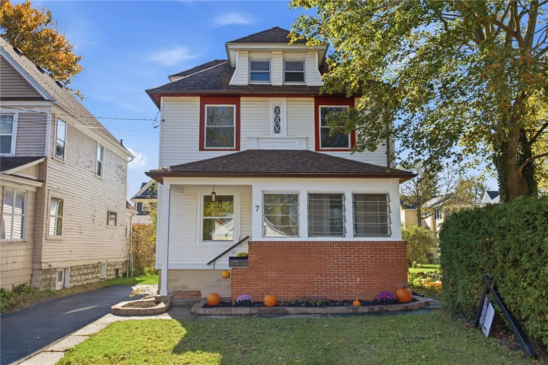 7 Hull Park, Batavia City, New York 14020, Batavia City, New York 14020, 3 Bedroom Bedrooms, 6 Room Rooms,2 BathroomBathrooms,Residential,For Sale,7 Hull Park, Batavia City, New York 14020,0,R1724520