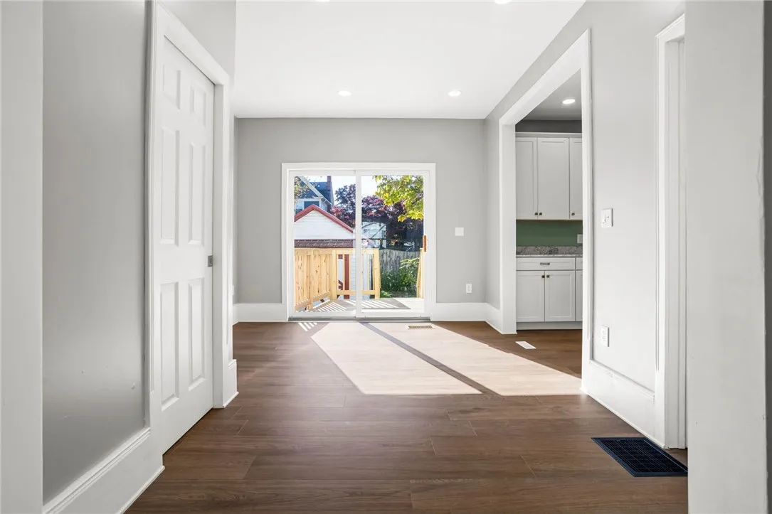 7 Hull Park, Batavia City, New York 14020, Batavia City, New York 14020, 3 Bedroom Bedrooms, 6 Room Rooms,2 BathroomBathrooms,Residential,For Sale,7 Hull Park, Batavia City, New York 14020,0,R1724520