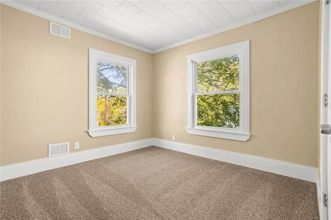 7 Hull Park, Batavia City, New York 14020, Batavia City, New York 14020, 3 Bedroom Bedrooms, 6 Room Rooms,2 BathroomBathrooms,Residential,For Sale,7 Hull Park, Batavia City, New York 14020,0,R1724520