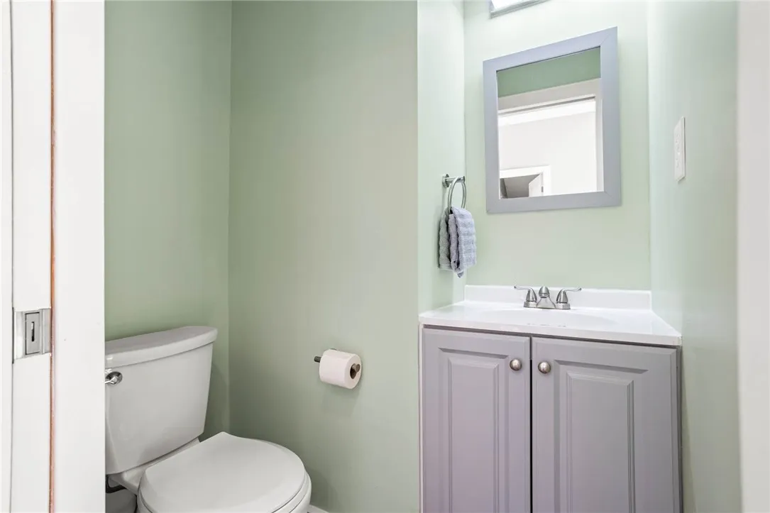 7 Hull Park, Batavia City, New York 14020, Batavia City, New York 14020, 3 Bedroom Bedrooms, 6 Room Rooms,2 BathroomBathrooms,Residential,For Sale,7 Hull Park, Batavia City, New York 14020,0,R1724520