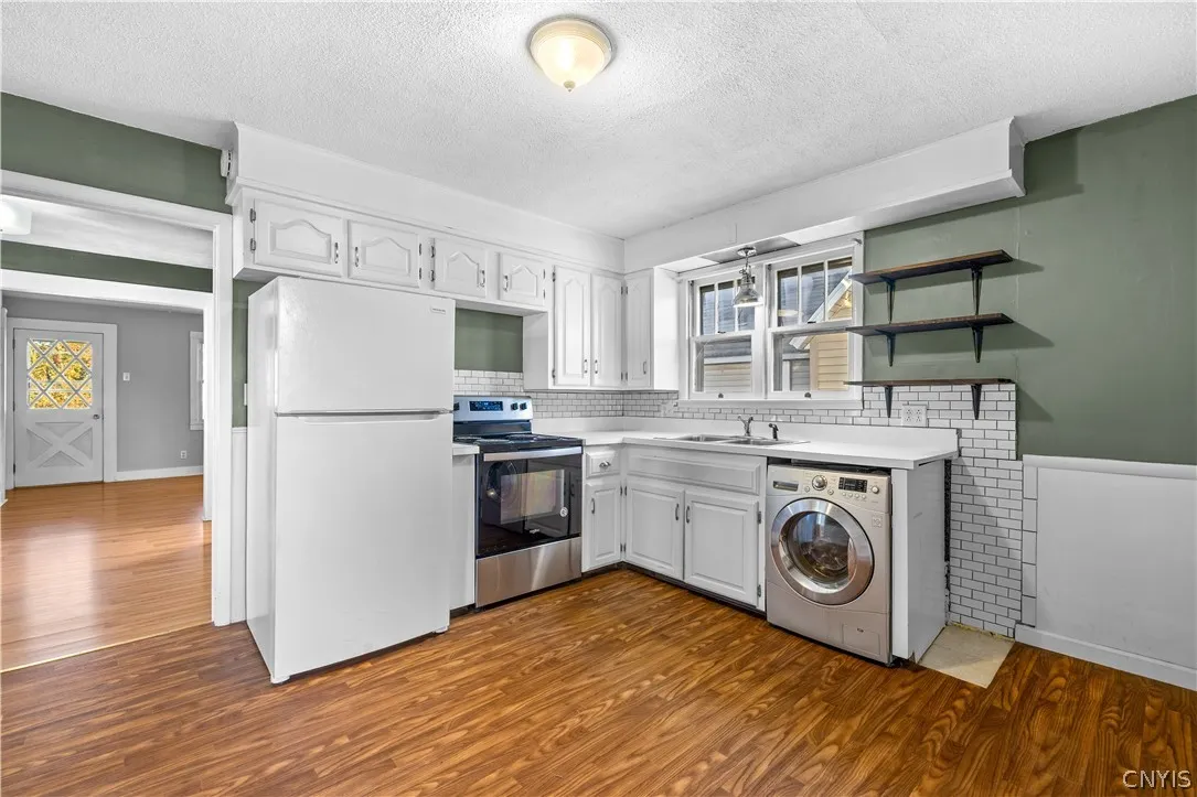54 Burrstone Road, New Hartford, New York 13417, New Hartford, New York 13417, 4 Bedroom Bedrooms, ,2 BathroomBathrooms,Residential,For Sale,54 Burrstone Road, New Hartford, New York 13417,0,S1723976