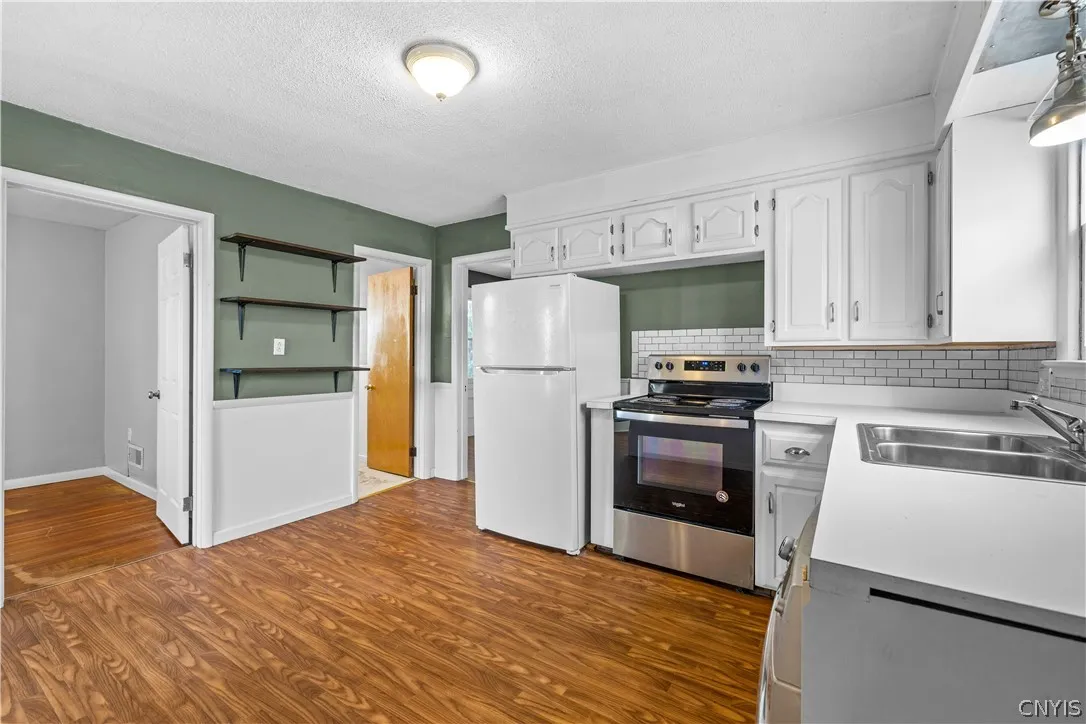 54 Burrstone Road, New Hartford, New York 13417, New Hartford, New York 13417, 4 Bedroom Bedrooms, ,2 BathroomBathrooms,Residential,For Sale,54 Burrstone Road, New Hartford, New York 13417,0,S1723976