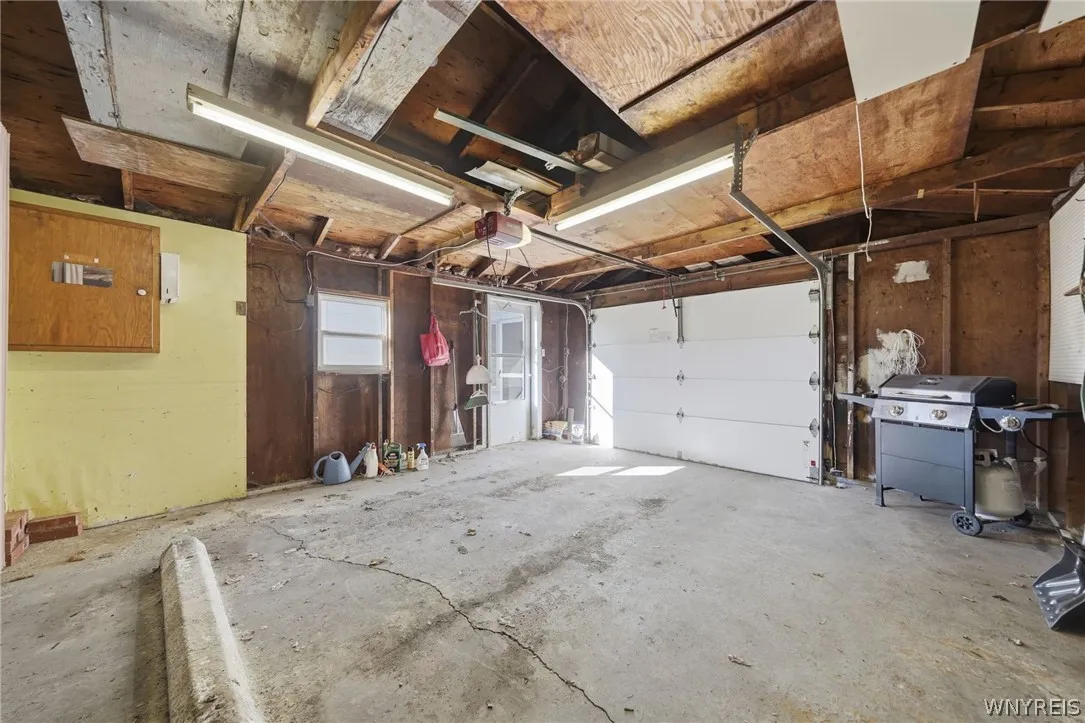 325 Parkedge Avenue, Tonawanda, New York 14150, Tonawanda, New York 14150, 3 Bedroom Bedrooms, 6 Room Rooms,2 BathroomBathrooms,Residential,For Sale,325 Parkedge Avenue, Tonawanda, New York 14150,0,B1724048