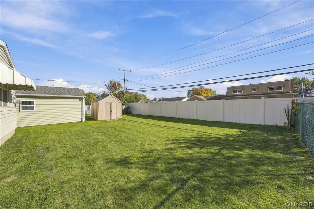 325 Parkedge Avenue, Tonawanda, New York 14150, Tonawanda, New York 14150, 3 Bedroom Bedrooms, 6 Room Rooms,2 BathroomBathrooms,Residential,For Sale,325 Parkedge Avenue, Tonawanda, New York 14150,0,B1724048