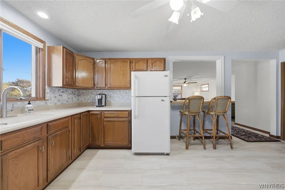 325 Parkedge Avenue, Tonawanda, New York 14150, Tonawanda, New York 14150, 3 Bedroom Bedrooms, 6 Room Rooms,2 BathroomBathrooms,Residential,For Sale,325 Parkedge Avenue, Tonawanda, New York 14150,0,B1724048
