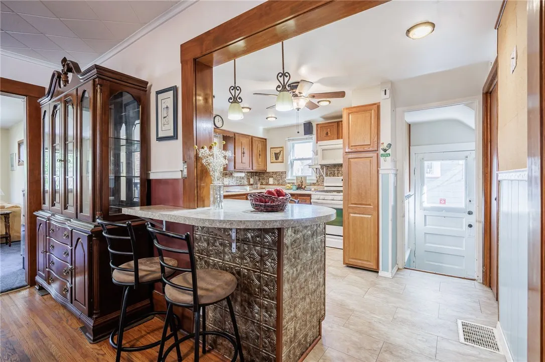 774 Grand Ave, Rochester, New York 14609, Rochester, New York 14609, 3 Bedroom Bedrooms, 7 Room Rooms,1 BathroomBathrooms,Residential,For Sale,774 Grand Ave, Rochester, New York 14609,0,R1724357