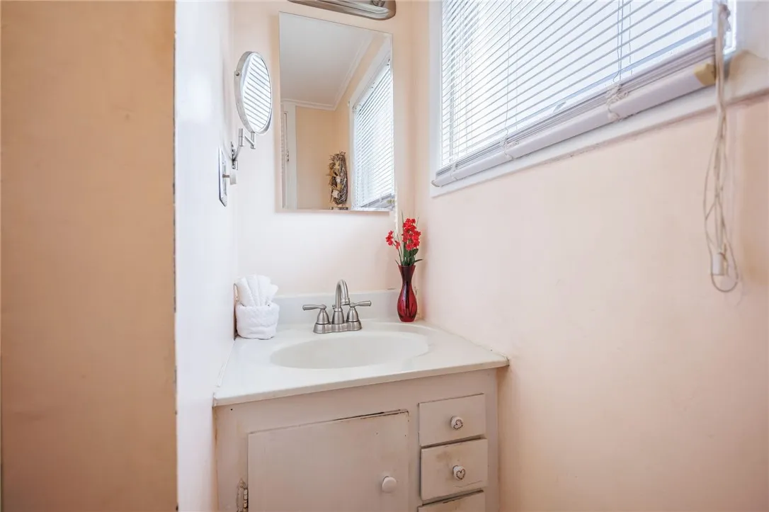 774 Grand Ave, Rochester, New York 14609, Rochester, New York 14609, 3 Bedroom Bedrooms, 7 Room Rooms,1 BathroomBathrooms,Residential,For Sale,774 Grand Ave, Rochester, New York 14609,0,R1724357