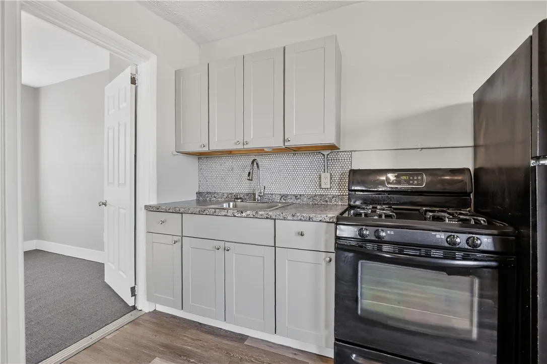 135 Delevan Street, Rochester, New York 14605, Rochester, New York 14605, 5 Bedroom Bedrooms, ,3 BathroomBathrooms,Residential,For Sale,135 Delevan Street, Rochester, New York 14605,0,R1723365