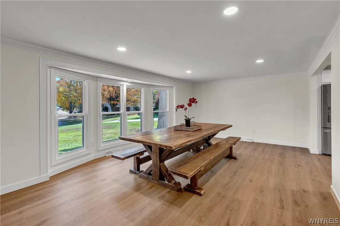 Living or dining