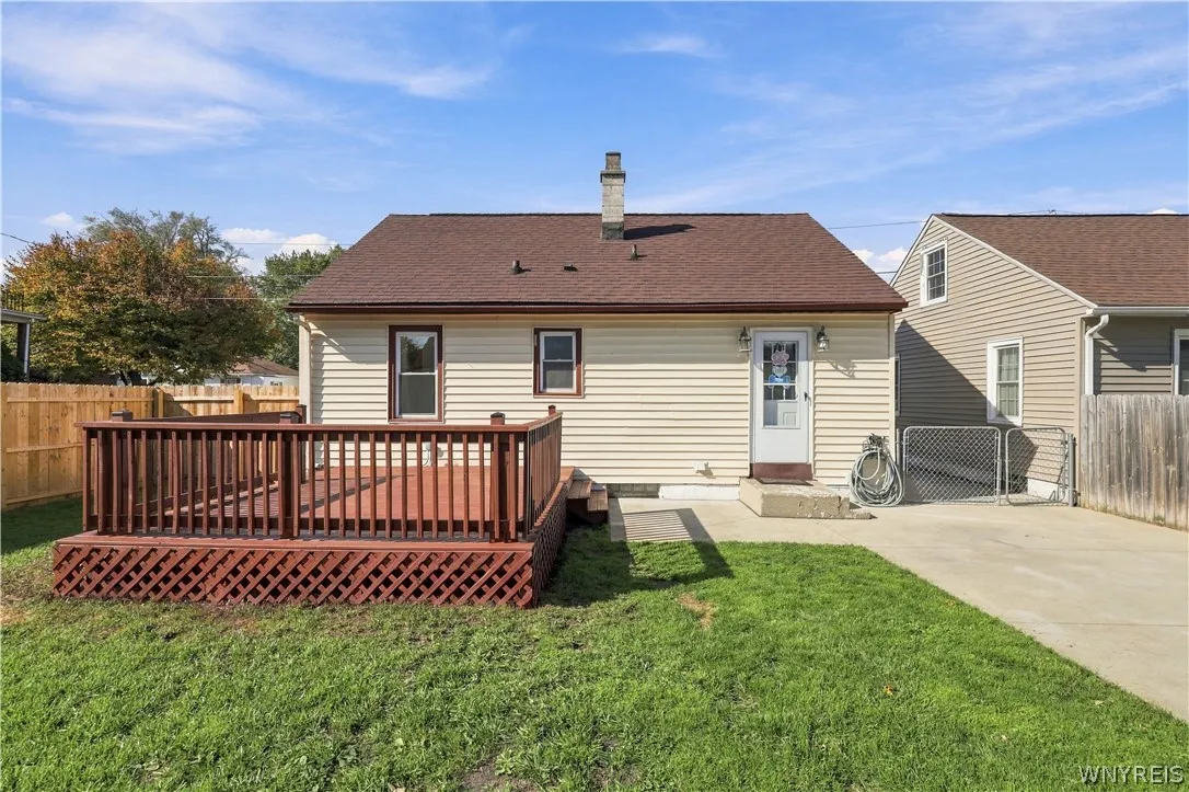 139 Bellwood Avenue, West Seneca, New York 14224, West Seneca, New York 14224, 3 Bedroom Bedrooms, 7 Room Rooms,1 BathroomBathrooms,Residential,For Sale,139 Bellwood Avenue, West Seneca, New York 14224,0,B1719356
