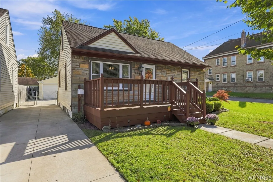 139 Bellwood Avenue, West Seneca, New York 14224, West Seneca, New York 14224, 3 Bedroom Bedrooms, 7 Room Rooms,1 BathroomBathrooms,Residential,For Sale,139 Bellwood Avenue, West Seneca, New York 14224,0,B1719356