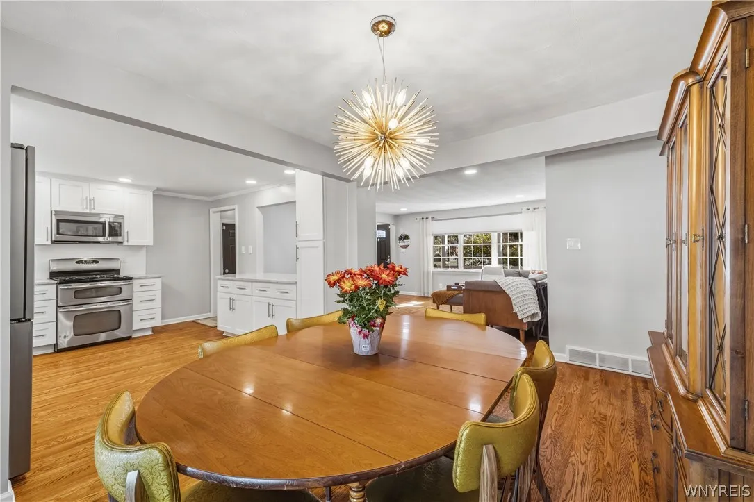 1394 99th St, Niagara Falls, New York 14304, Niagara Falls, New York 14304, 3 Bedroom Bedrooms, 8 Room Rooms,2 BathroomBathrooms,Residential,For Sale,1394 99th St, Niagara Falls, New York 14304,0,B1724178