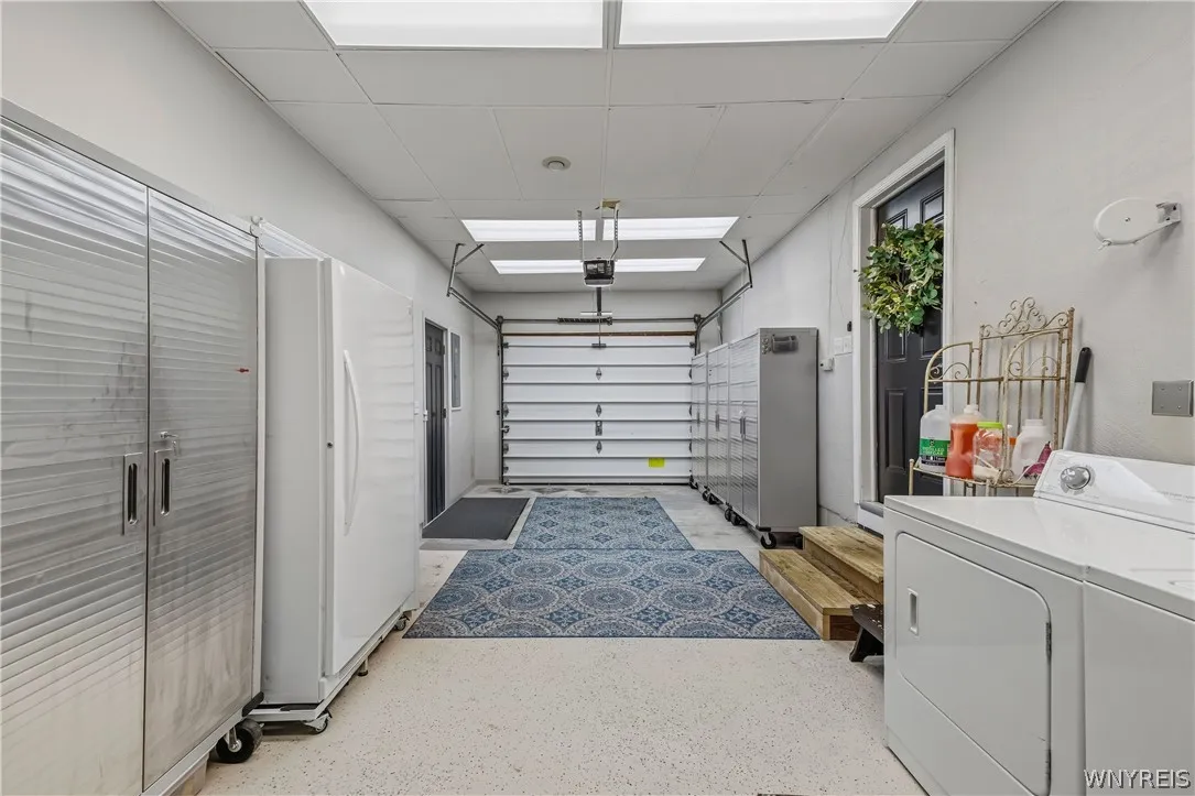 1394 99th St, Niagara Falls, New York 14304, Niagara Falls, New York 14304, 3 Bedroom Bedrooms, 8 Room Rooms,2 BathroomBathrooms,Residential,For Sale,1394 99th St, Niagara Falls, New York 14304,0,B1724178
