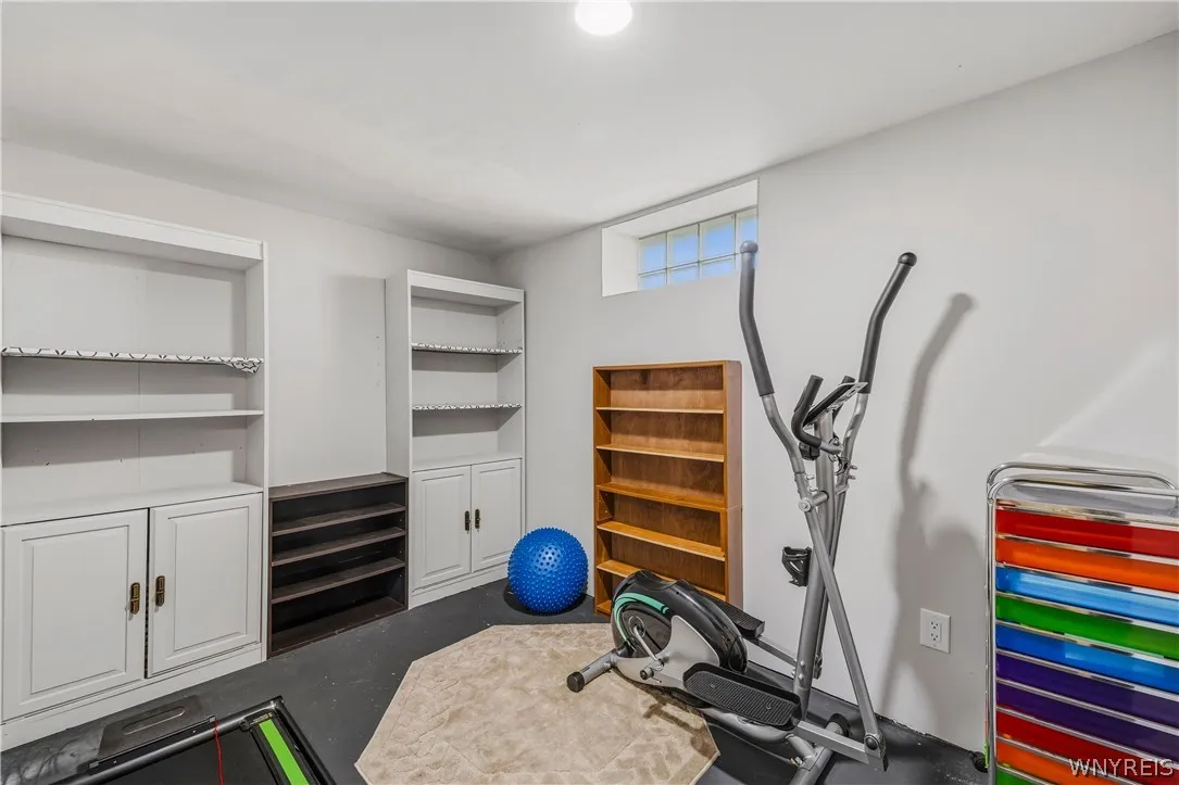 1394 99th St, Niagara Falls, New York 14304, Niagara Falls, New York 14304, 3 Bedroom Bedrooms, 8 Room Rooms,2 BathroomBathrooms,Residential,For Sale,1394 99th St, Niagara Falls, New York 14304,0,B1724178
