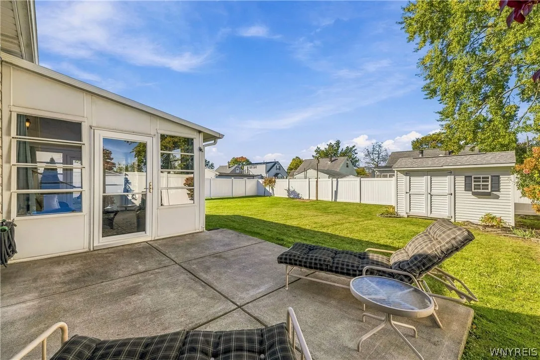 1394 99th St, Niagara Falls, New York 14304, Niagara Falls, New York 14304, 3 Bedroom Bedrooms, 8 Room Rooms,2 BathroomBathrooms,Residential,For Sale,1394 99th St, Niagara Falls, New York 14304,0,B1724178