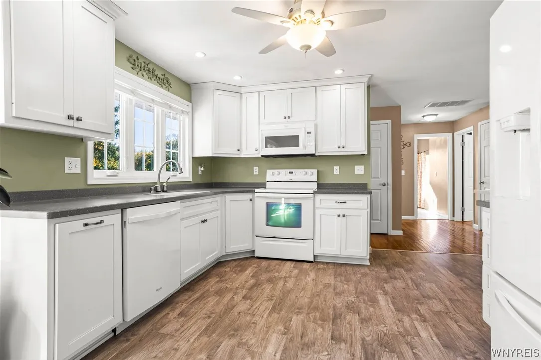 8434 Stringham Drive, Batavia, New York 14020, Batavia, New York 14020, 2 Bedroom Bedrooms, 7 Room Rooms,2 BathroomBathrooms,Residential,For Sale,8434 Stringham Drive, Batavia, New York 14020,0,B1724329