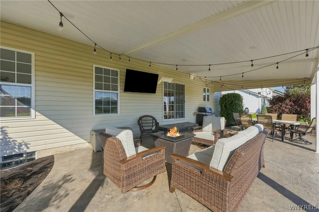 3852 Stone Ridge Road, Wheatfield, New York 14120, Wheatfield, New York 14120, 4 Bedroom Bedrooms, 10 Room Rooms,2 BathroomBathrooms,Residential,For Sale,3852 Stone Ridge Road, Wheatfield, New York 14120,0,B1723880