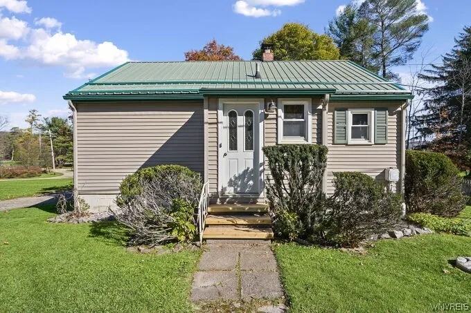 5866 Cr-7d, Cuba, New York 14727, Cuba, New York 14727, 3 Bedroom Bedrooms, 9 Room Rooms,1 BathroomBathrooms,Residential,For Sale,5866 Cr-7d, Cuba, New York 14727,0,B1723950