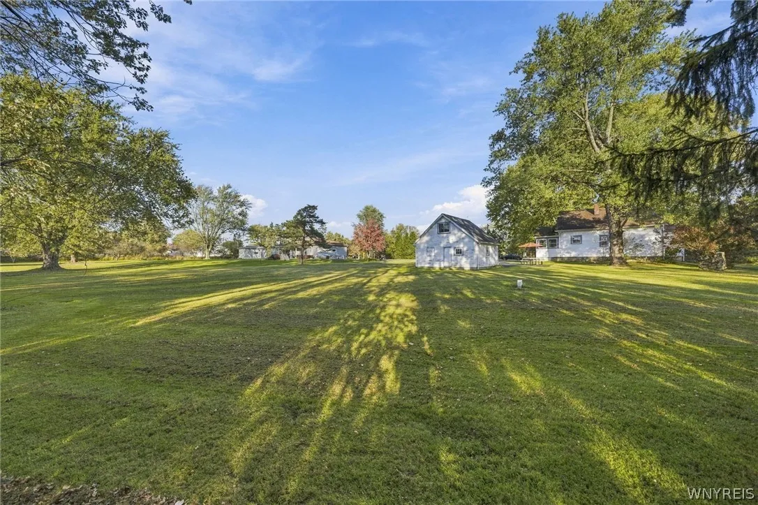 3600 Transit Road, Orchard Park, New York 14127, Orchard Park, New York 14127, 3 Bedroom Bedrooms, 8 Room Rooms,1 BathroomBathrooms,Residential Lease,For Rent,3600 Transit Road, Orchard Park, New York 14127,0,B1724606