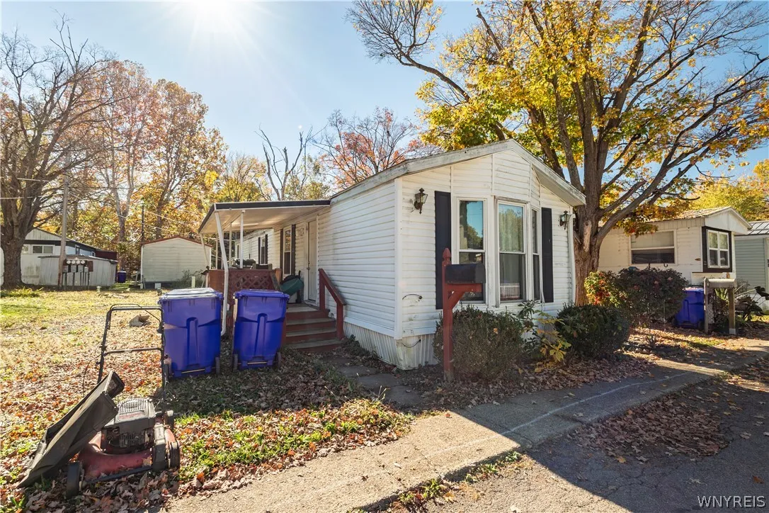 7898 Boston State Road 23, Hamburg, New York 14075, Hamburg, New York 14075, 2 Bedroom Bedrooms, 5 Room Rooms,1 BathroomBathrooms,Residential,For Sale,7898 Boston State Road 23, Hamburg, New York 14075,0,B1724122