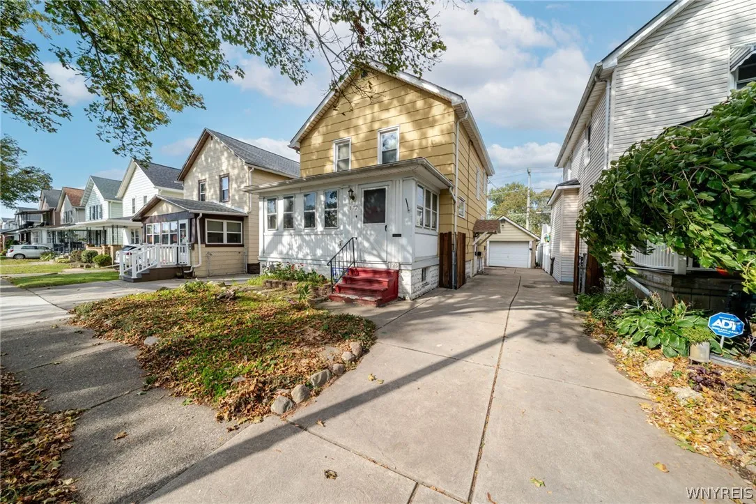 172 Downing Street, Buffalo, New York 14220, Buffalo, New York 14220, 3 Bedroom Bedrooms, 8 Room Rooms,1 BathroomBathrooms,Residential,For Sale,172 Downing Street, Buffalo, New York 14220,0,B1724637