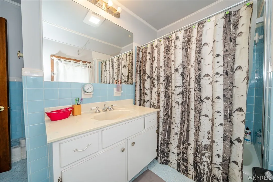 172 Downing Street, Buffalo, New York 14220, Buffalo, New York 14220, 3 Bedroom Bedrooms, 8 Room Rooms,1 BathroomBathrooms,Residential,For Sale,172 Downing Street, Buffalo, New York 14220,0,B1724637