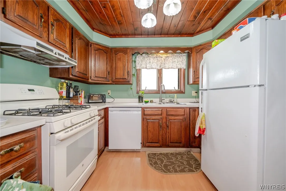 172 Downing Street, Buffalo, New York 14220, Buffalo, New York 14220, 3 Bedroom Bedrooms, 8 Room Rooms,1 BathroomBathrooms,Residential,For Sale,172 Downing Street, Buffalo, New York 14220,0,B1724637