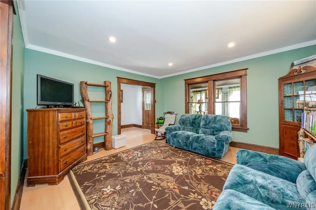 172 Downing Street, Buffalo, New York 14220, Buffalo, New York 14220, 3 Bedroom Bedrooms, 8 Room Rooms,1 BathroomBathrooms,Residential,For Sale,172 Downing Street, Buffalo, New York 14220,0,B1724637