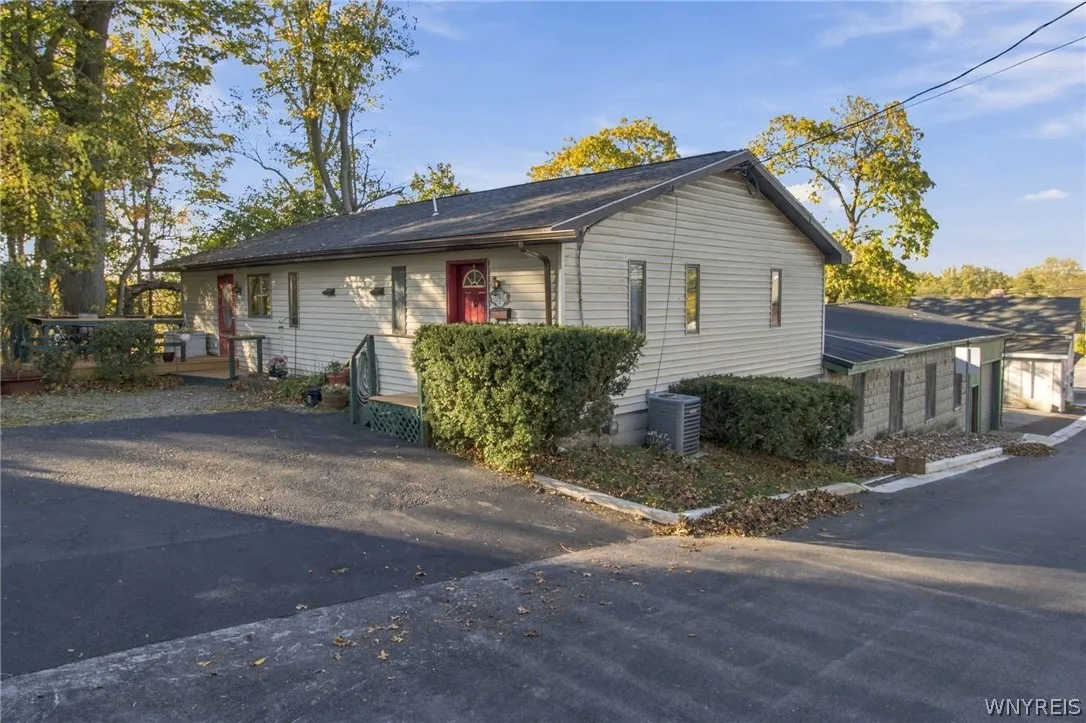 4920 Academy Street, Clarence, New York 14031, Clarence, New York 14031, 6 Room Rooms,Commercial Sale,For Sale,4920 Academy Street, Clarence, New York 14031,0,B1724169