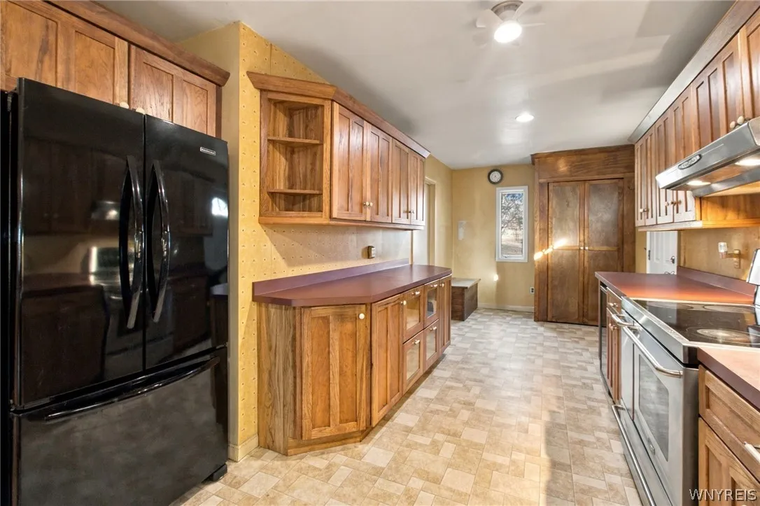4920 Academy Street, Clarence, New York 14031, Clarence, New York 14031, 6 Room Rooms,Commercial Sale,For Sale,4920 Academy Street, Clarence, New York 14031,0,B1724169