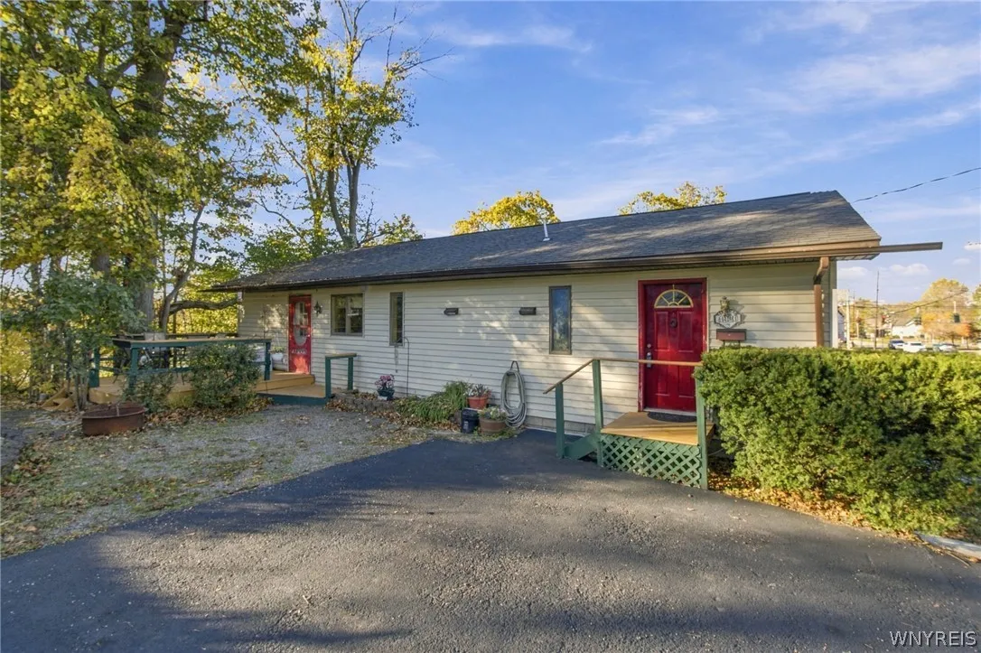 4920 Academy Street, Clarence, New York 14031, Clarence, New York 14031, 3 Bedroom Bedrooms, 6 Room Rooms,1 BathroomBathrooms,Residential,For Sale,4920 Academy Street, Clarence, New York 14031,0,B1724604